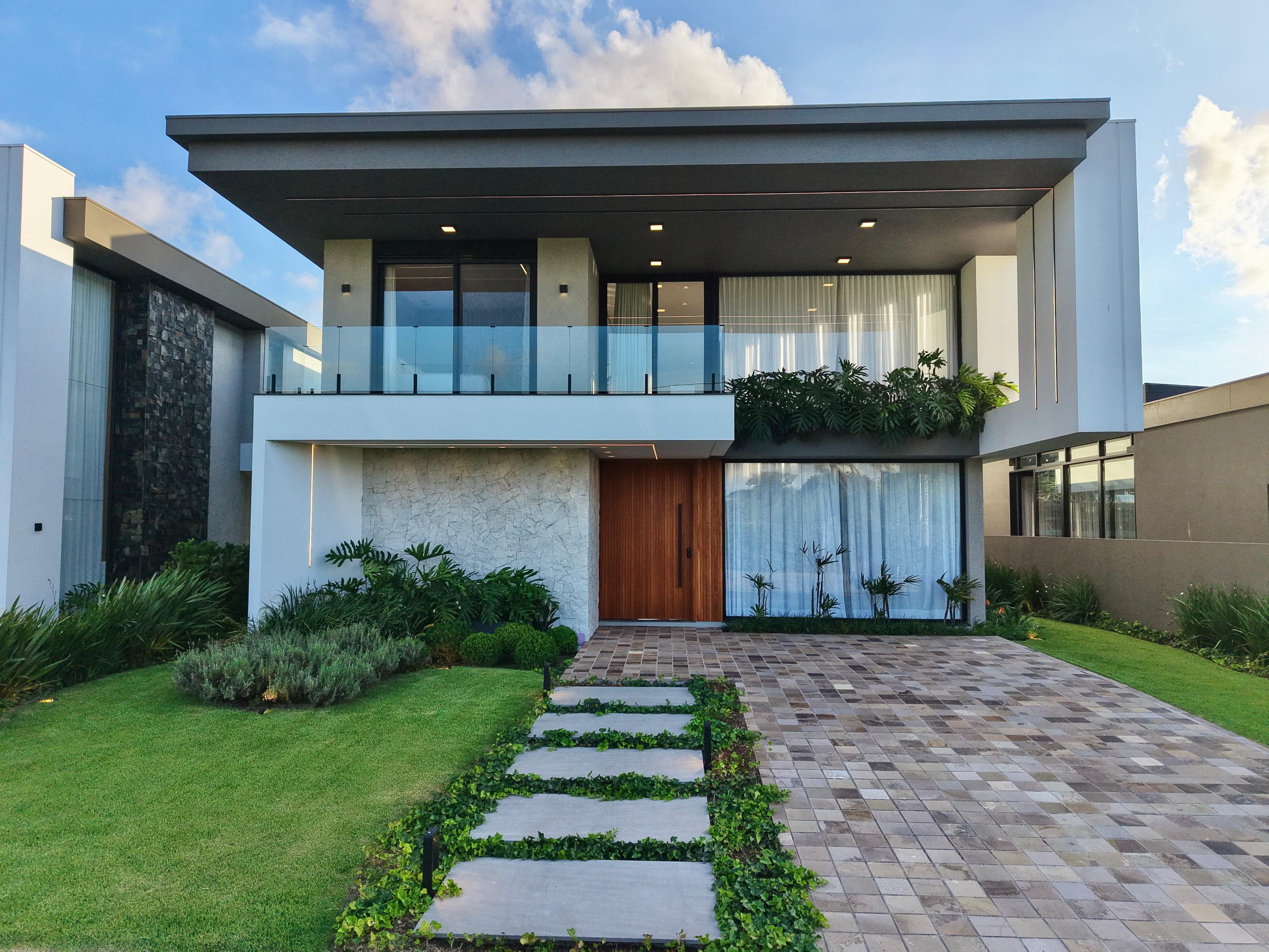 CASA EM CONDOMÍNIO COM 5 DORMITÓRIOS (5 SUÍTES), 4M² ÁREA ÚTIL À VENDA EM CAPÃO ILHAS RESORT