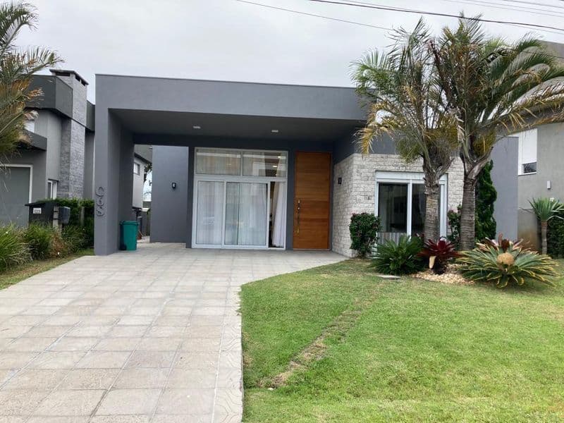 CASA EM CONDOMÍNIO COM 4 DORMITÓRIOS (4 SUÍTES), 4 VAGAS, 170M² ÁREA ÚTIL À VENDA EM CENTRO - Foto 2