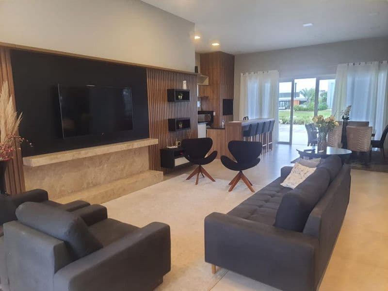 CASA EM CONDOMÍNIO COM 4 DORMITÓRIOS (4 SUÍTES), 4 VAGAS, 170M² ÁREA ÚTIL À VENDA EM CENTRO - Foto 3