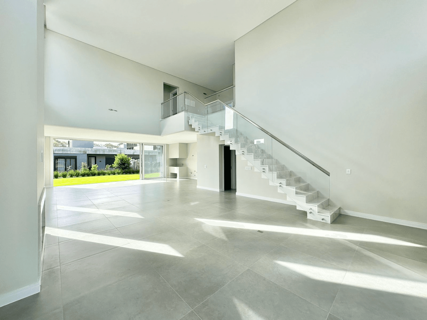 CASA EM CONDOMÍNIO COM 4 DORMITÓRIOS (4 SUÍTES), 317M² ÁREA ÚTIL À VENDA EM VELAS DA MARINA - Foto 4