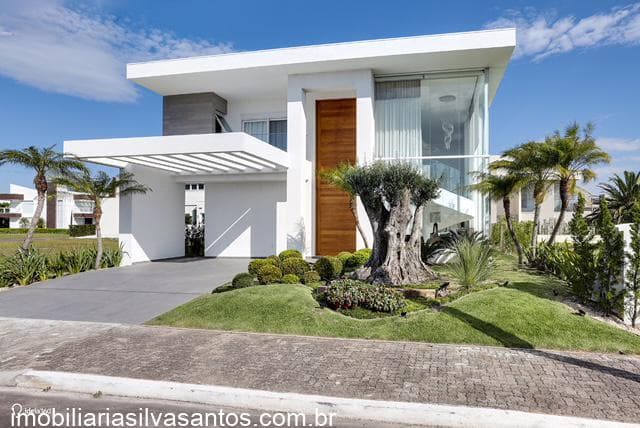 CASA EM CONDOMÍNIO COM 6 DORMITÓRIOS (6 SUÍTES), 420M² ÁREA ÚTIL À VENDA EM VELAS DA MARINA