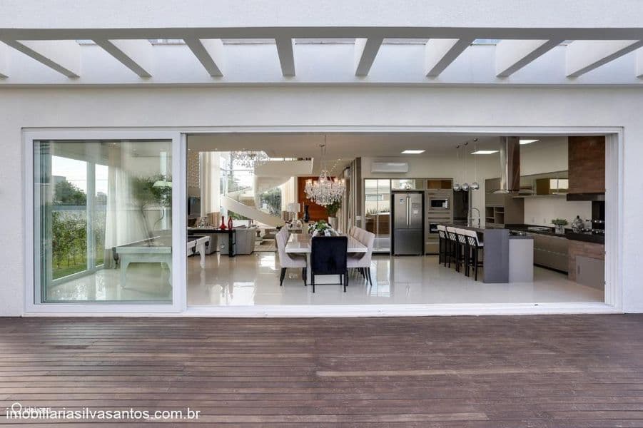 CASA EM CONDOMÍNIO COM 6 DORMITÓRIOS (6 SUÍTES), 420M² ÁREA ÚTIL À VENDA EM VELAS DA MARINA - Foto 2