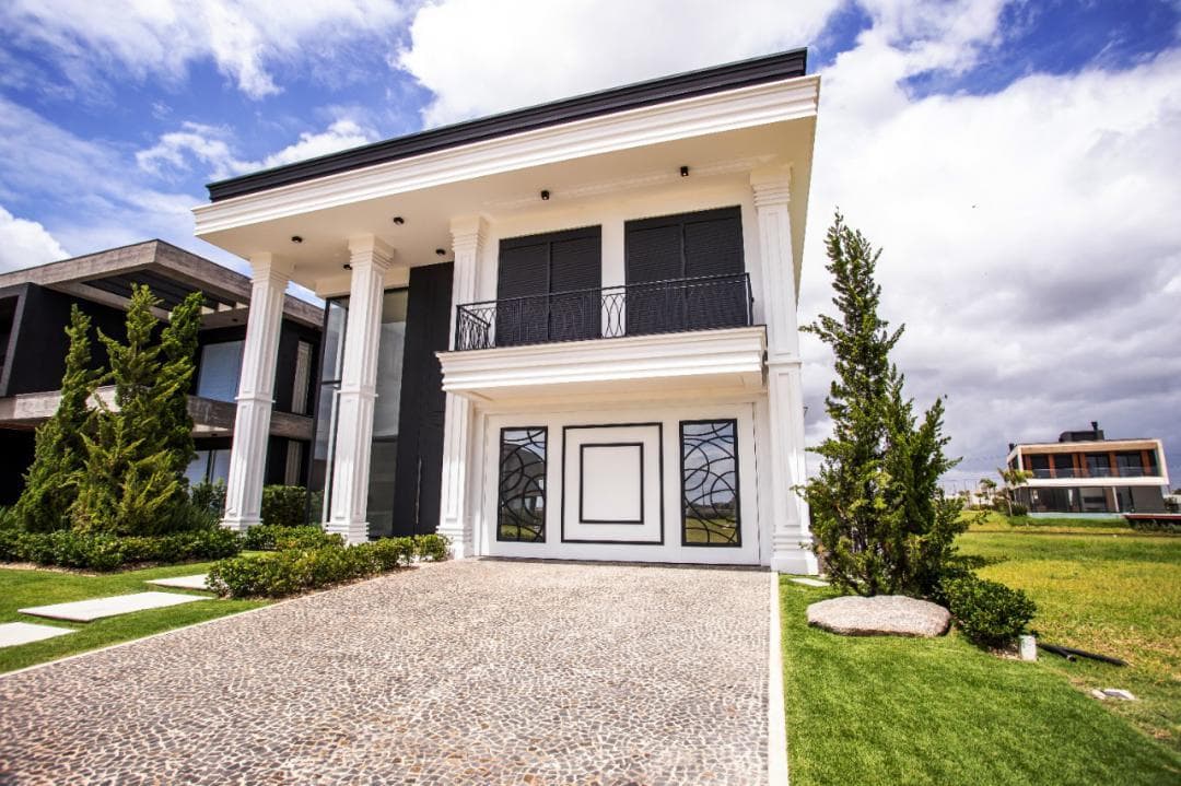 CASA EM CONDOMÍNIO COM 5 DORMITÓRIOS (5 SUÍTES), 2 VAGAS, 472M² ÁREA ÚTIL À VENDA EM CENTRO - Foto 3