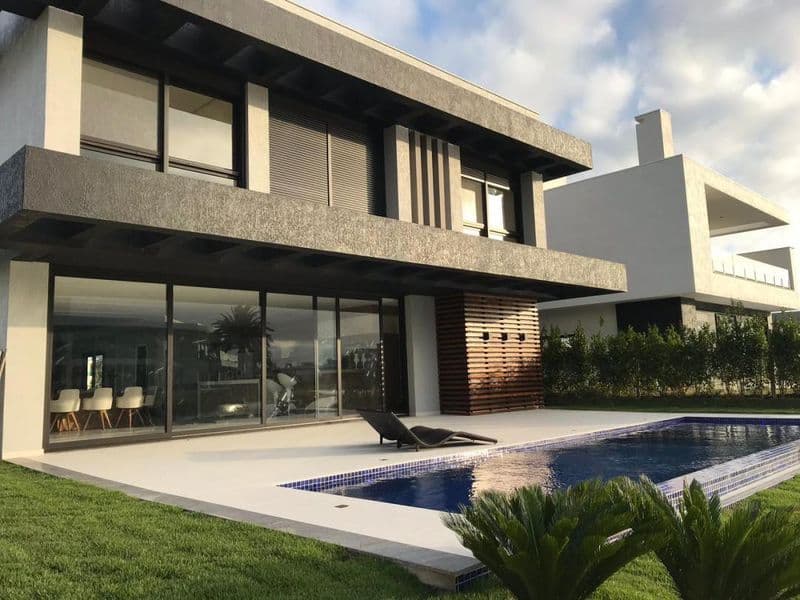 CASA EM CONDOMÍNIO COM 5 DORMITÓRIOS (5 SUÍTES), 2 VAGAS, 270M² ÁREA ÚTIL À VENDA EM CENTRO - Foto 4