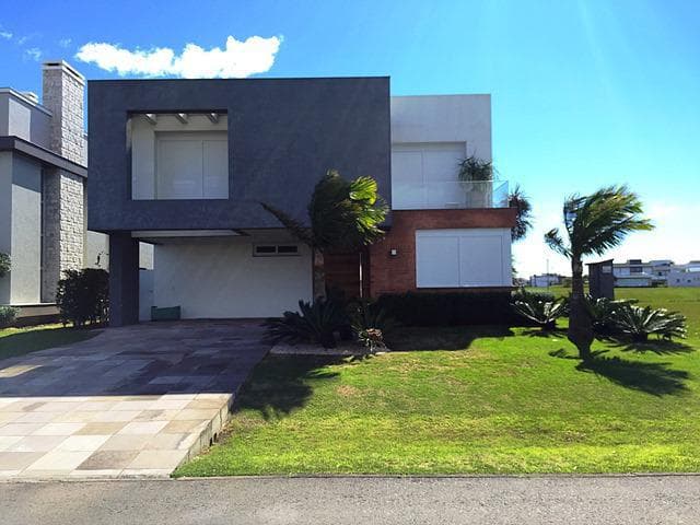 CASA EM CONDOMÍNIO COM 4 DORMITÓRIOS (4 SUÍTES), 2 VAGAS, 450M² ÁREA ÚTIL À VENDA EM CENTRO - Foto 2
